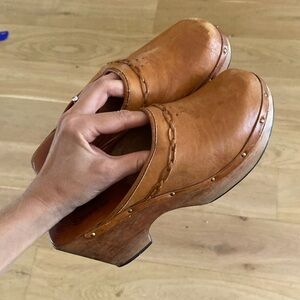 Leather wooden clogs 8 women’s